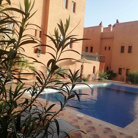 Riad Ouinz Ait Benhaddou Exteriör bild