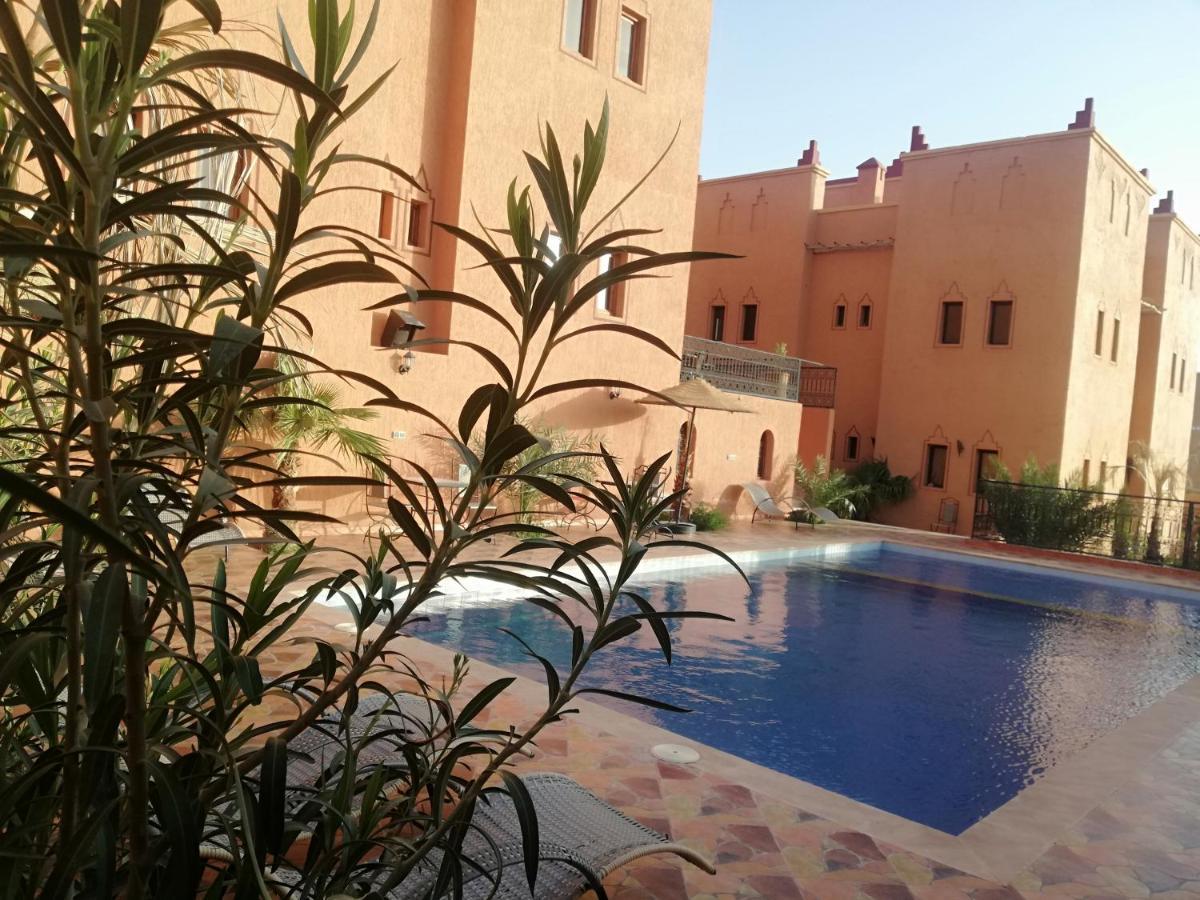 Riad Ouinz Ait Benhaddou Exteriör bild
