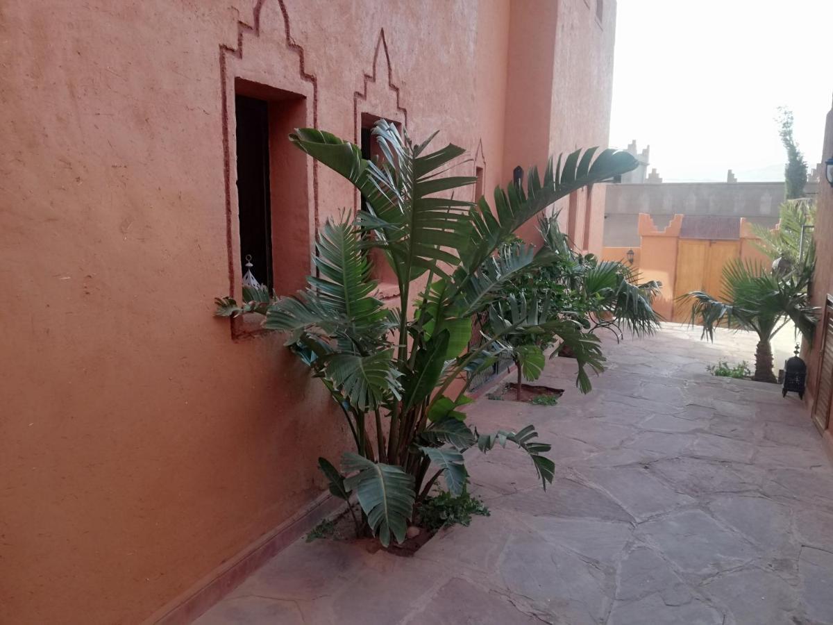 Riad Ouinz Ait Benhaddou Exteriör bild