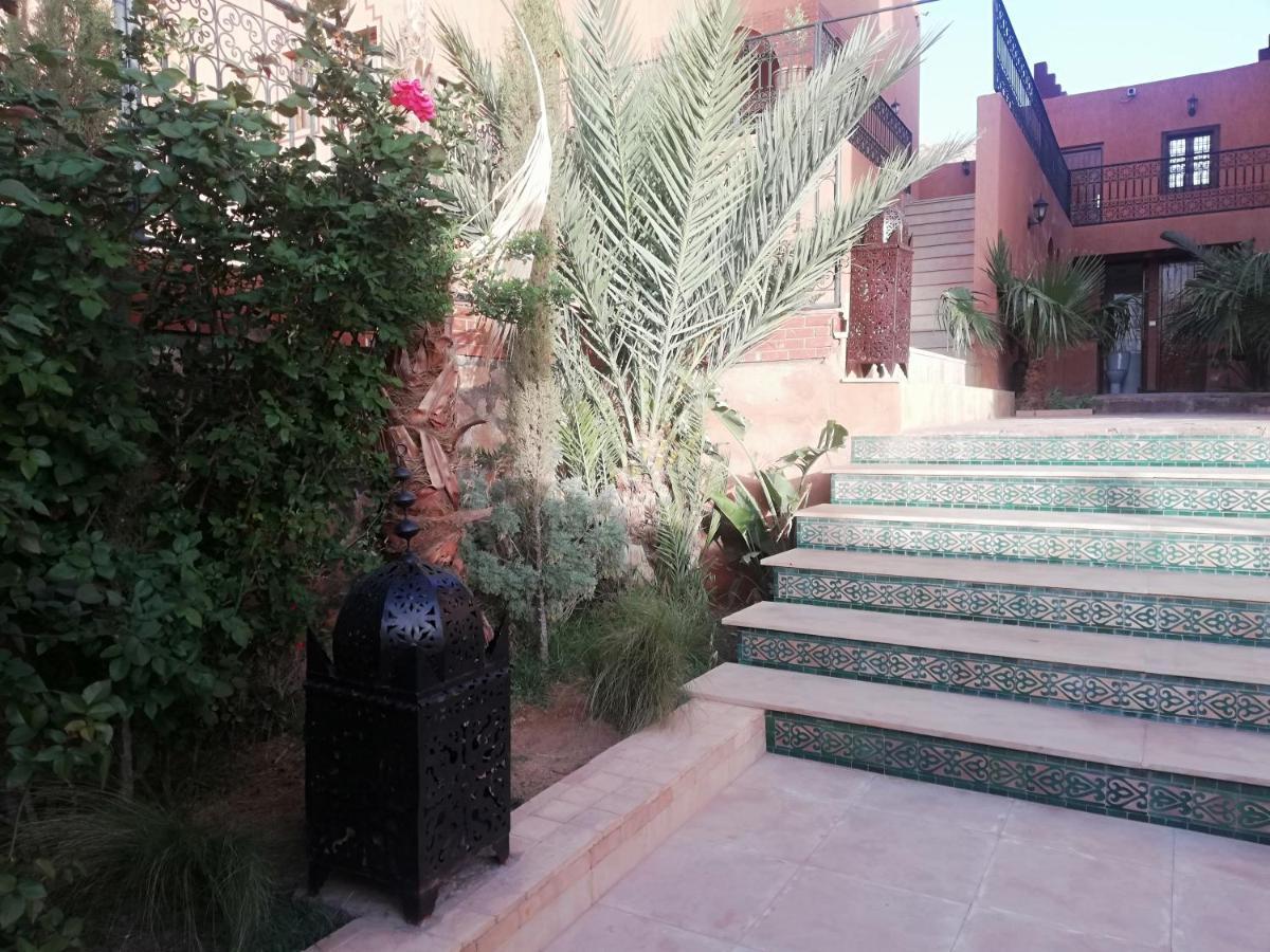 Riad Ouinz Ait Benhaddou Exteriör bild