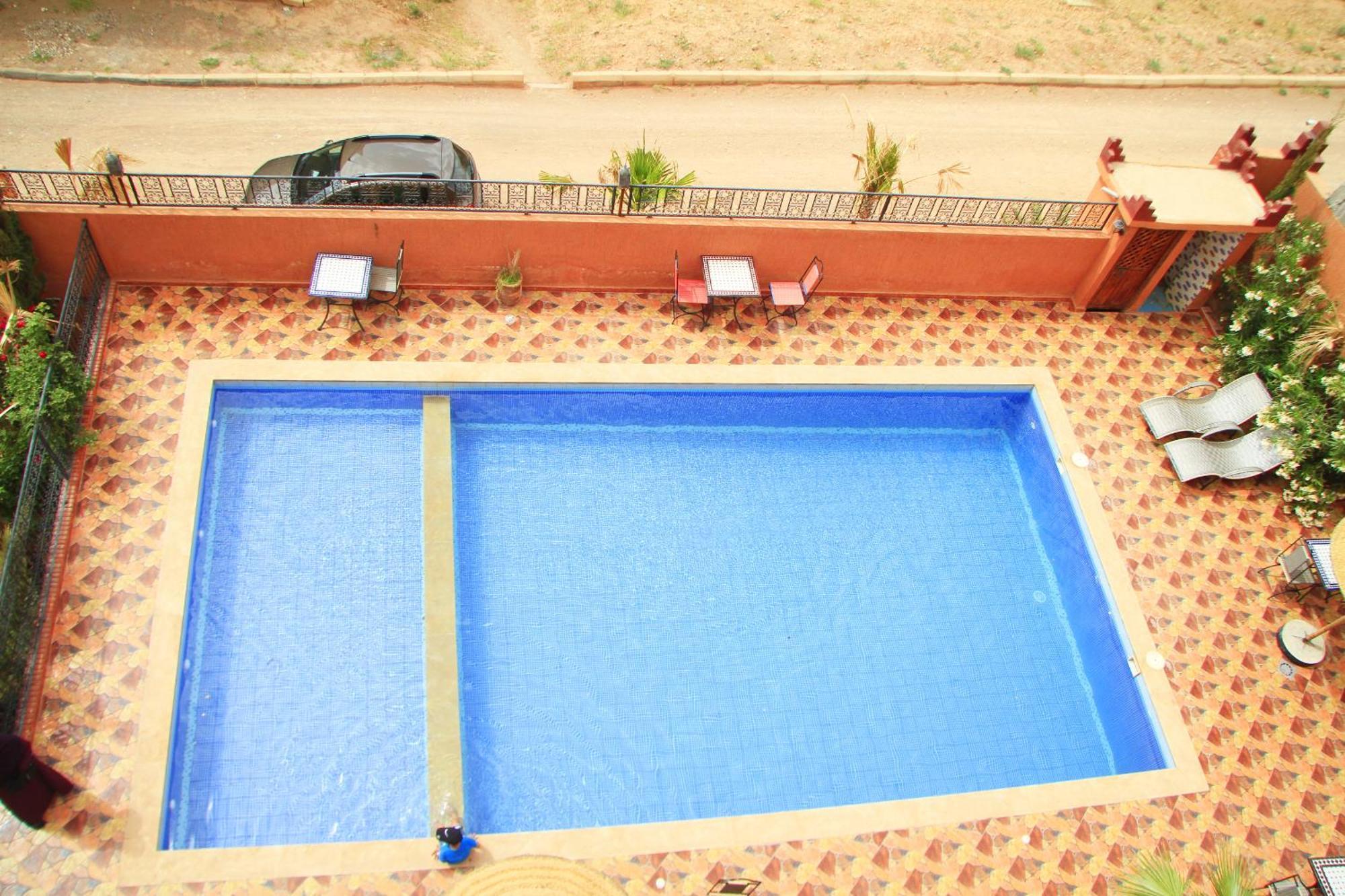 Riad Ouinz Ait Benhaddou Exteriör bild